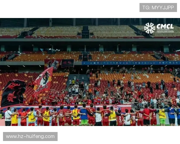 团结一心我们将全力以赴迎战剩余三场比赛不辜负球迷的支持与期待