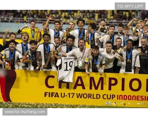 弗罗因德谈乌尔比希成长潜力并对麦克参加U17世界杯表示欣喜